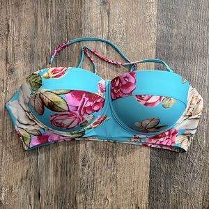CUPSHE Floral Bikini top Large